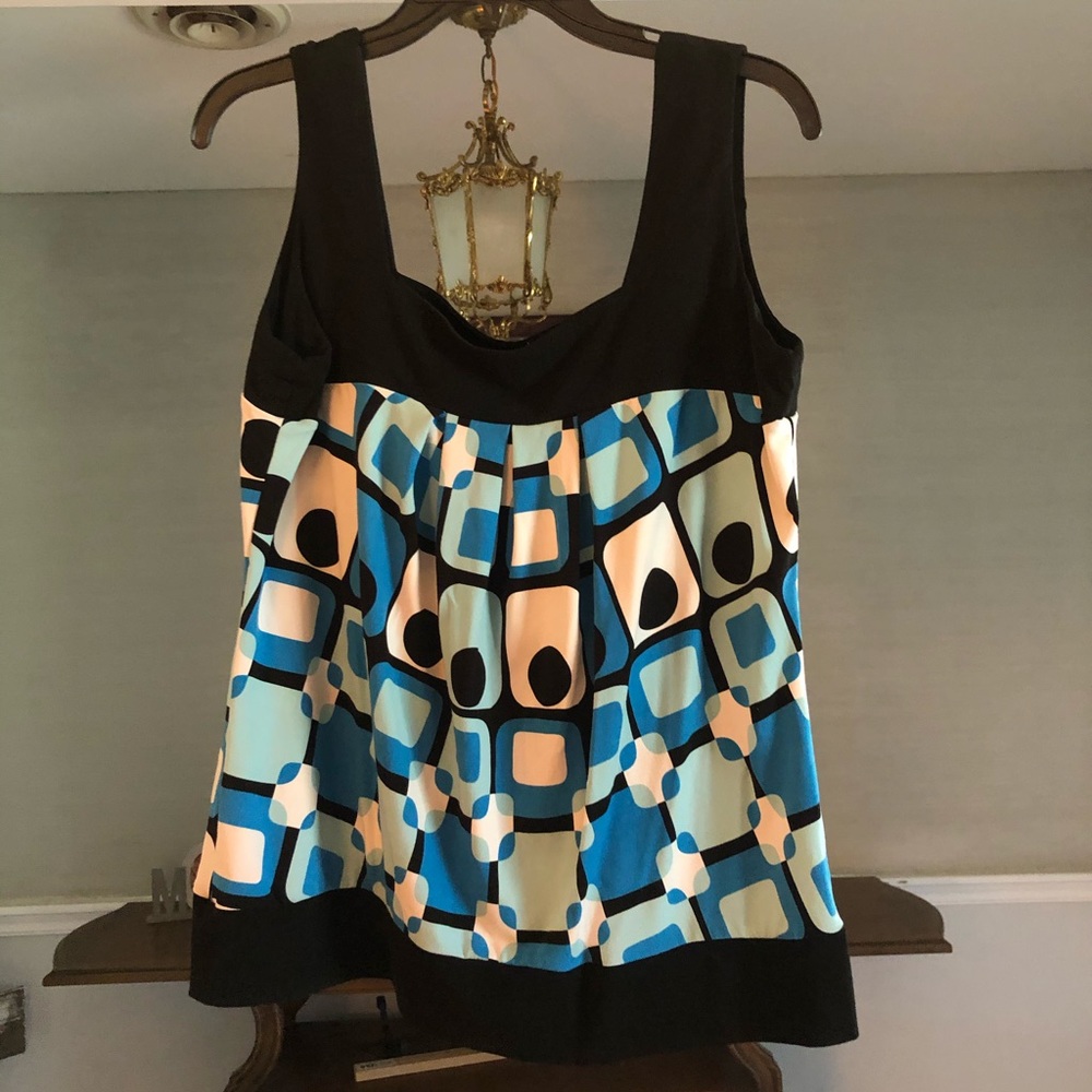 Blue and black geometric dressy tank top